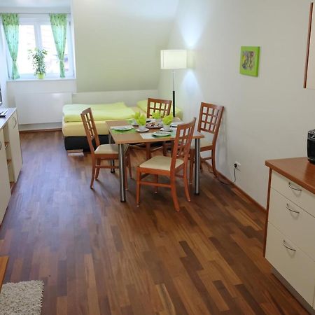 Jungingers Aparthotel Holzheim  Экстерьер фото